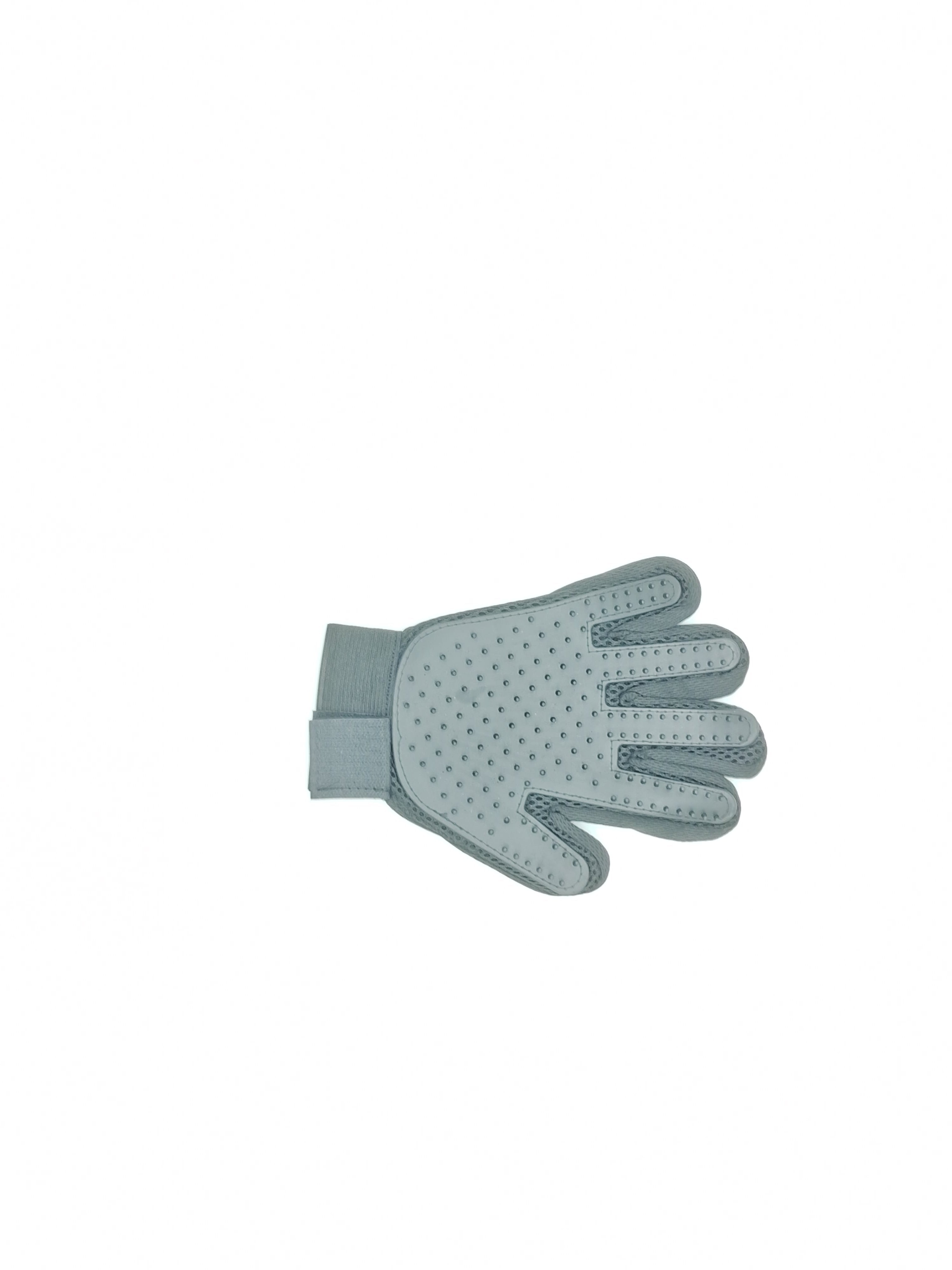 🧤 PugGroom™ Deshedding Gloves – The Easy Way to Keep Your Pug Clean & Shed-Free