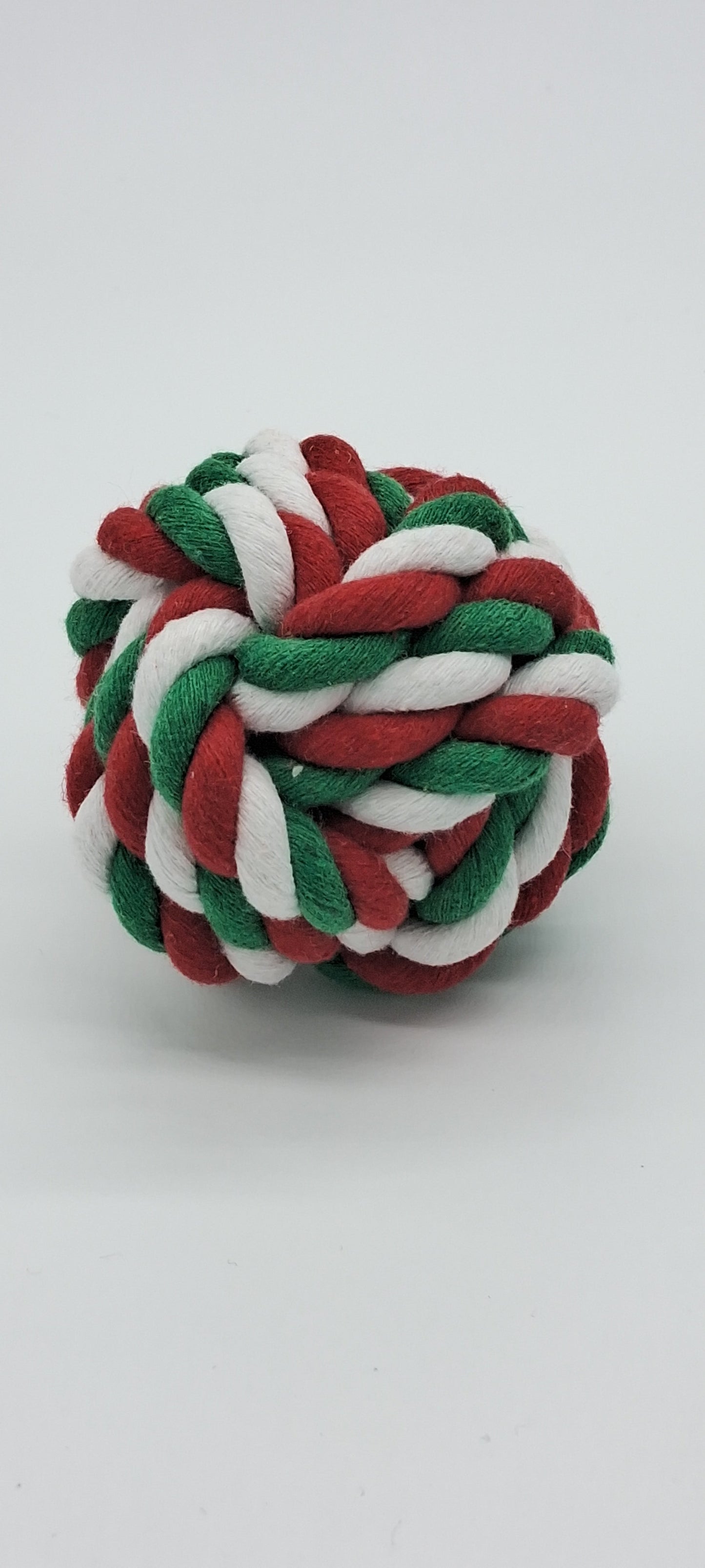 🎾 PugFetch™ Rope Ball – The Natural Toy for Endless Pug Playtime