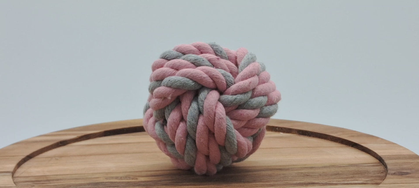 🎾 PugFetch™ Rope Ball – The Natural Toy for Endless Pug Playtime